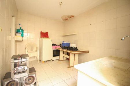 Casa à venda com 100m², 3 quartos e 2 vagas Casa à venda com 100m², 3 quartos e 2 vagascozinha casa 2