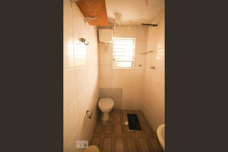 Casa à venda com 100m², 3 quartos e 2 vagas Casa à venda com 100m², 3 quartos e 2 vagasbanheiro casa 2