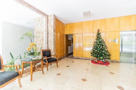 Apartamento para alugar com 250m², 3 quartos e 2 vagas Apartamento para alugar com 250m², 3 quartos e 2 vagasHall Social