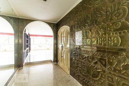 Apartamento para alugar com 250m², 3 quartos e 2 vagas Apartamento para alugar com 250m², 3 quartos e 2 vagasEntrada Social