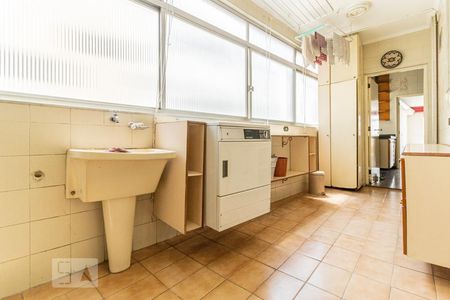 Apartamento para alugar com 250m², 3 quartos e 2 vagas Apartamento para alugar com 250m², 3 quartos e 2 vagasÁrea de Serviço