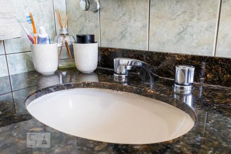 Casa à venda com 130m², 3 quartos e 2 vagas Casa à venda com 130m², 3 quartos e 2 vagasPia