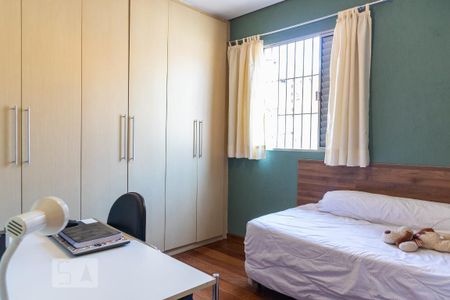 Casa à venda com 130m², 3 quartos e 2 vagas Casa à venda com 130m², 3 quartos e 2 vagasQuarto 2