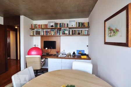 Apartamento à venda com 250m², 4 quartos e 2 vagasQuarto 2