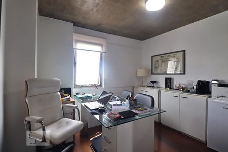 Apartamento à venda com 250m², 4 quartos e 2 vagasEscritório