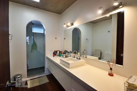 Apartamento à venda com 250m², 4 quartos e 2 vagasBanheiro Social