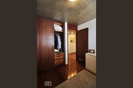 Apartamento à venda com 250m², 4 quartos e 2 vagasQuarto 3