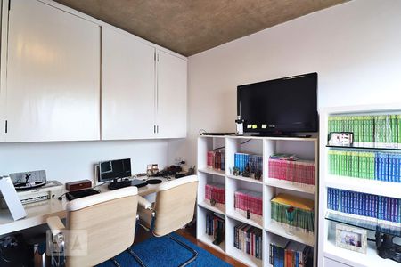 Apartamento à venda com 250m², 4 quartos e 2 vagasQuarto 4