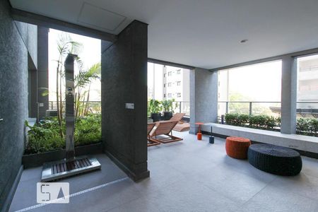 Studio à venda com 24m², 1 quarto e sem vagaÁrea comum - Piscina