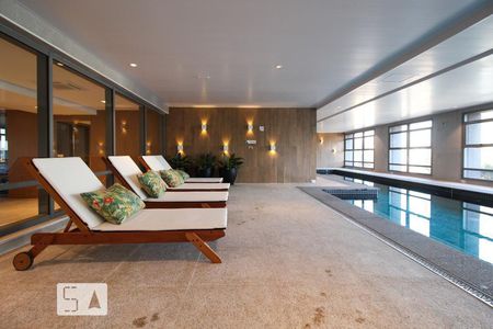 Studio à venda com 24m², 1 quarto e sem vagaÁrea comum - Piscina