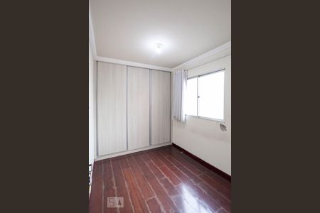 Quarto 1 de apartamento para alugar com 2 quartos, 42m² em Santa Cruz, Belo Horizonte