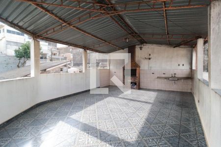 Casa para alugar com 120m², 2 quartos e sem vaga Casa para alugar com 120m², 2 quartos e sem vagaVaranda