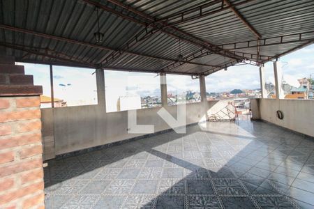 Casa para alugar com 120m², 2 quartos e sem vaga Casa para alugar com 120m², 2 quartos e sem vagaVaranda