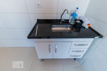 Detalhe cozinha de apartamento para alugar com 1 quarto, 32m² em Jardim Aricanduva, São Paulo