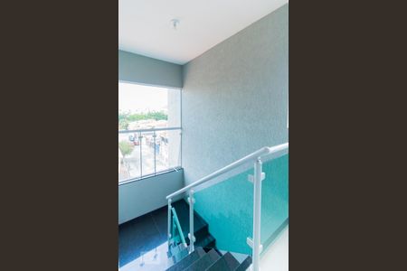 Apartamento para alugar com 32m², 1 quarto e sem vaga Apartamento para alugar com 32m², 1 quarto e sem vagaEscada
