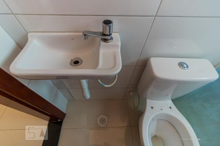 Apartamento para alugar com 32m², 1 quarto e sem vaga Apartamento para alugar com 32m², 1 quarto e sem vagaDetalhe banheiro