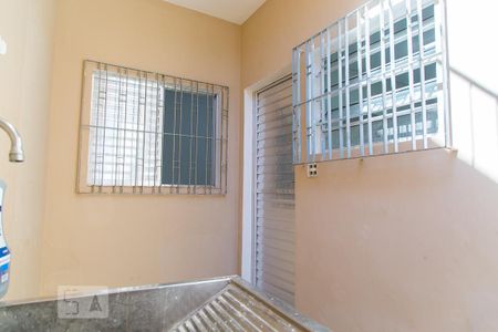 Casa para alugar com 40m², 1 quarto e sem vagaÁrea de serviço