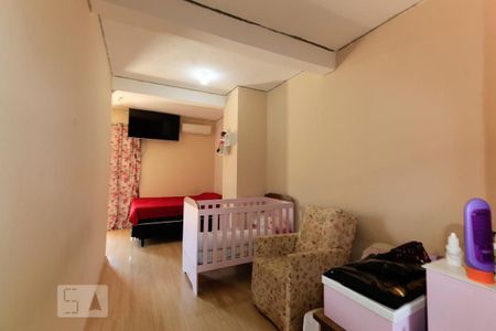 Casa à venda com 210m², 3 quartos e 2 vagas Casa à venda com 210m², 3 quartos e 2 vagasSuíte