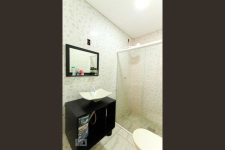 Casa à venda com 210m², 3 quartos e 2 vagas Casa à venda com 210m², 3 quartos e 2 vagasBanheiro