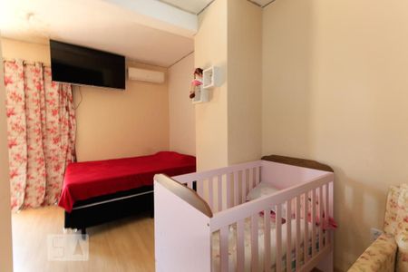 Casa à venda com 210m², 3 quartos e 2 vagas Casa à venda com 210m², 3 quartos e 2 vagasSuíte