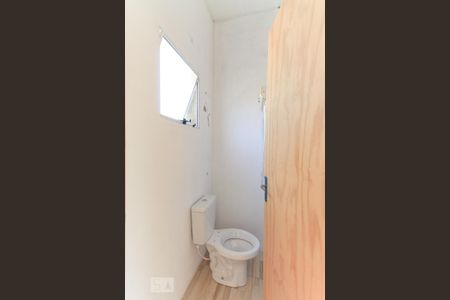 Casa à venda com 210m², 3 quartos e 2 vagas Casa à venda com 210m², 3 quartos e 2 vagasLavabo