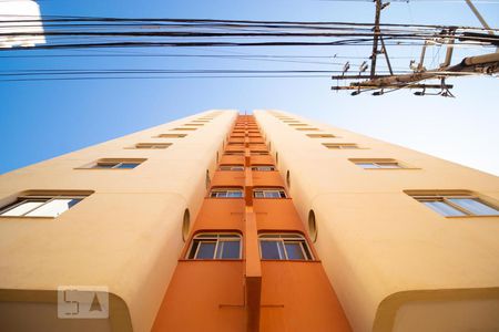 Apartamento à venda com 32m², 1 quarto e sem vaga Apartamento à venda com 32m², 1 quarto e sem vagaFachada