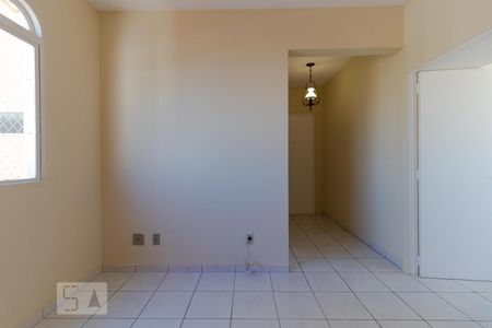 Apartamento à venda com 32m², 1 quarto e sem vaga Apartamento à venda com 32m², 1 quarto e sem vagaSala