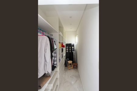 Apartamento à venda com 480m², 4 quartos e 6 vagas Apartamento à venda com 480m², 4 quartos e 6 vagascloset 03