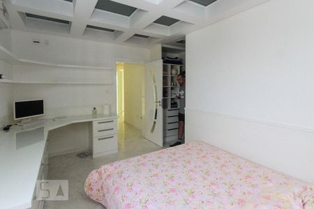 Apartamento à venda com 480m², 4 quartos e 6 vagas Apartamento à venda com 480m², 4 quartos e 6 vagasSuite