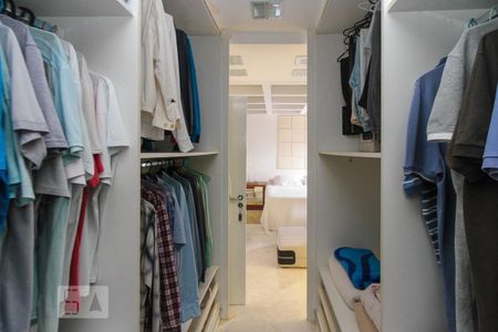 Apartamento à venda com 480m², 4 quartos e 6 vagas Apartamento à venda com 480m², 4 quartos e 6 vagascloset Suite 04