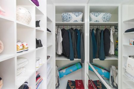 Apartamento à venda com 480m², 4 quartos e 6 vagas Apartamento à venda com 480m², 4 quartos e 6 vagascloset da Suite