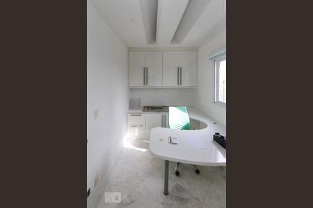 Apartamento à venda com 480m², 4 quartos e 6 vagas Apartamento à venda com 480m², 4 quartos e 6 vagasEscritório