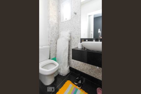 Apartamento à venda com 480m², 4 quartos e 6 vagas Apartamento à venda com 480m², 4 quartos e 6 vagasbanheiro de Serviço