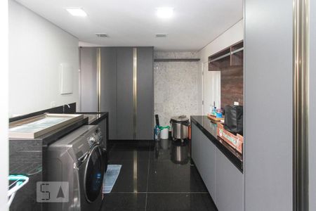 Apartamento à venda com 480m², 4 quartos e 6 vagas Apartamento à venda com 480m², 4 quartos e 6 vagasÁrea de Serviço