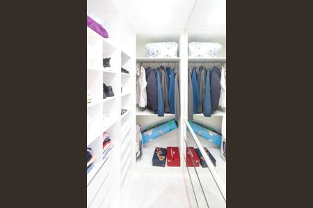 Apartamento à venda com 480m², 4 quartos e 6 vagas Apartamento à venda com 480m², 4 quartos e 6 vagascloset da Suite