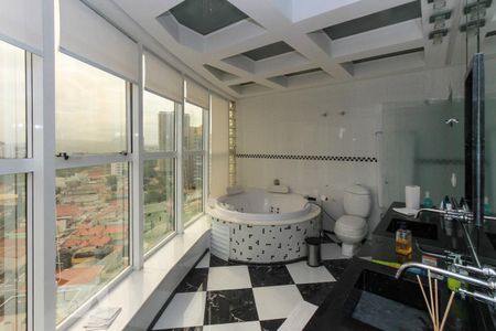 Apartamento à venda com 480m², 4 quartos e 6 vagas Apartamento à venda com 480m², 4 quartos e 6 vagasBanheiro da Suite 04