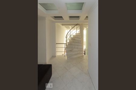 Apartamento à venda com 480m², 4 quartos e 6 vagas Apartamento à venda com 480m², 4 quartos e 6 vagasHall