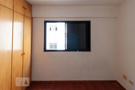 Quarto de apartamento para alugar com 2 quartos, 75m² em Caxingui, São Paulo