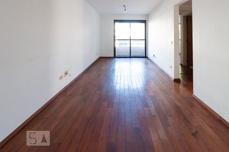 Sala de apartamento para alugar com 2 quartos, 75m² em Caxingui, São Paulo
