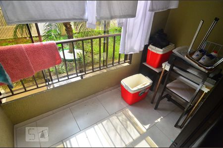 Sacada de apartamento à venda com 2 quartos, 68m² em Niterói, Canoas