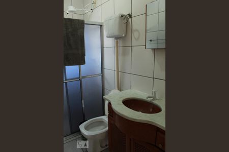 Casa para alugar com 130m², 2 quartos e 2 vagasBanheiro Social