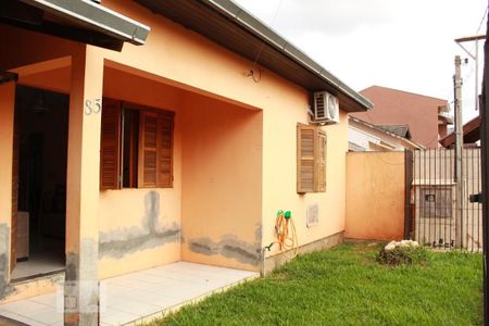 Casa para alugar com 130m², 2 quartos e 2 vagasFachada