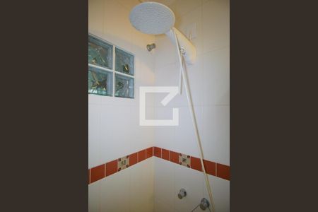 Casa à venda com 155m², 2 quartos e 2 vagasBanheiro