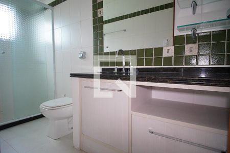 Casa à venda com 155m², 2 quartos e 2 vagasBanheiro da Suíte
