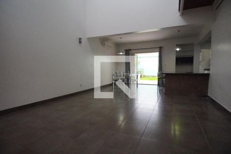 Casa à venda com 155m², 2 quartos e 2 vagasSala