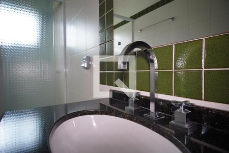 Casa à venda com 155m², 2 quartos e 2 vagasBanheiro da Suíte