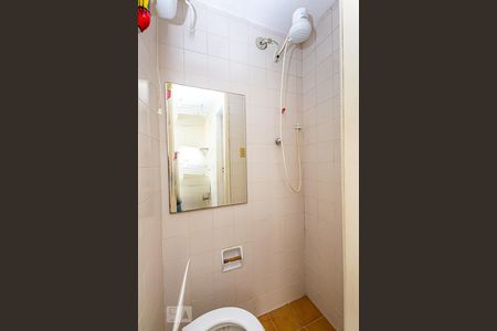 Apartamento à venda com 68m², 2 quartos e sem vaga Apartamento à venda com 68m², 2 quartos e sem vagaBanheiro de Serviço