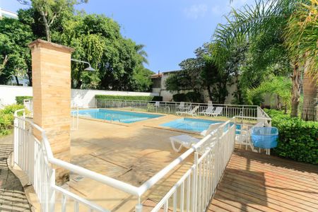 Apartamento à venda com 72m², 3 quartos e 1 vaga Apartamento à venda com 72m², 3 quartos e 1 vagaÁrea comum - Piscina