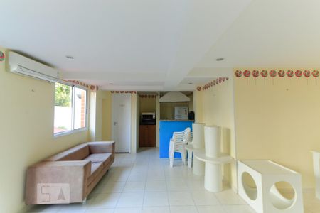 Apartamento à venda com 72m², 3 quartos e 1 vaga Apartamento à venda com 72m², 3 quartos e 1 vagaÁrea comum - Salão de festas infantil