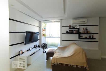 Sala de apartamento para alugar com 3 quartos, 72m² em Cristal, Porto Alegre
